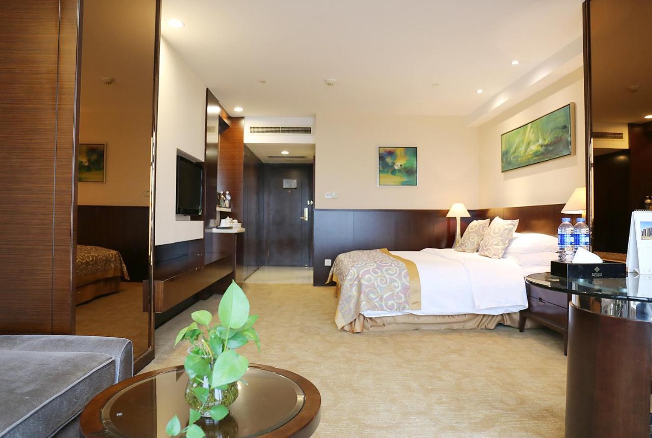 Wuhu Xingbai Jinling Hotel Екстериор снимка